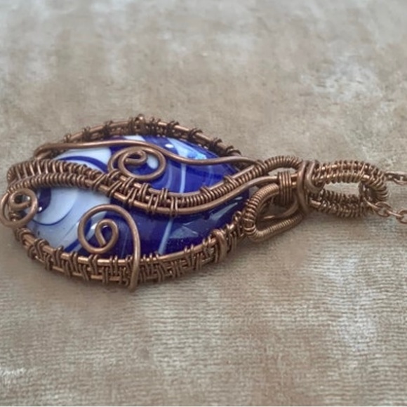 New! Hand Crafted Blue & White Botswana Copper Wrapped Pendant & Necklace - Picture 3 of 8